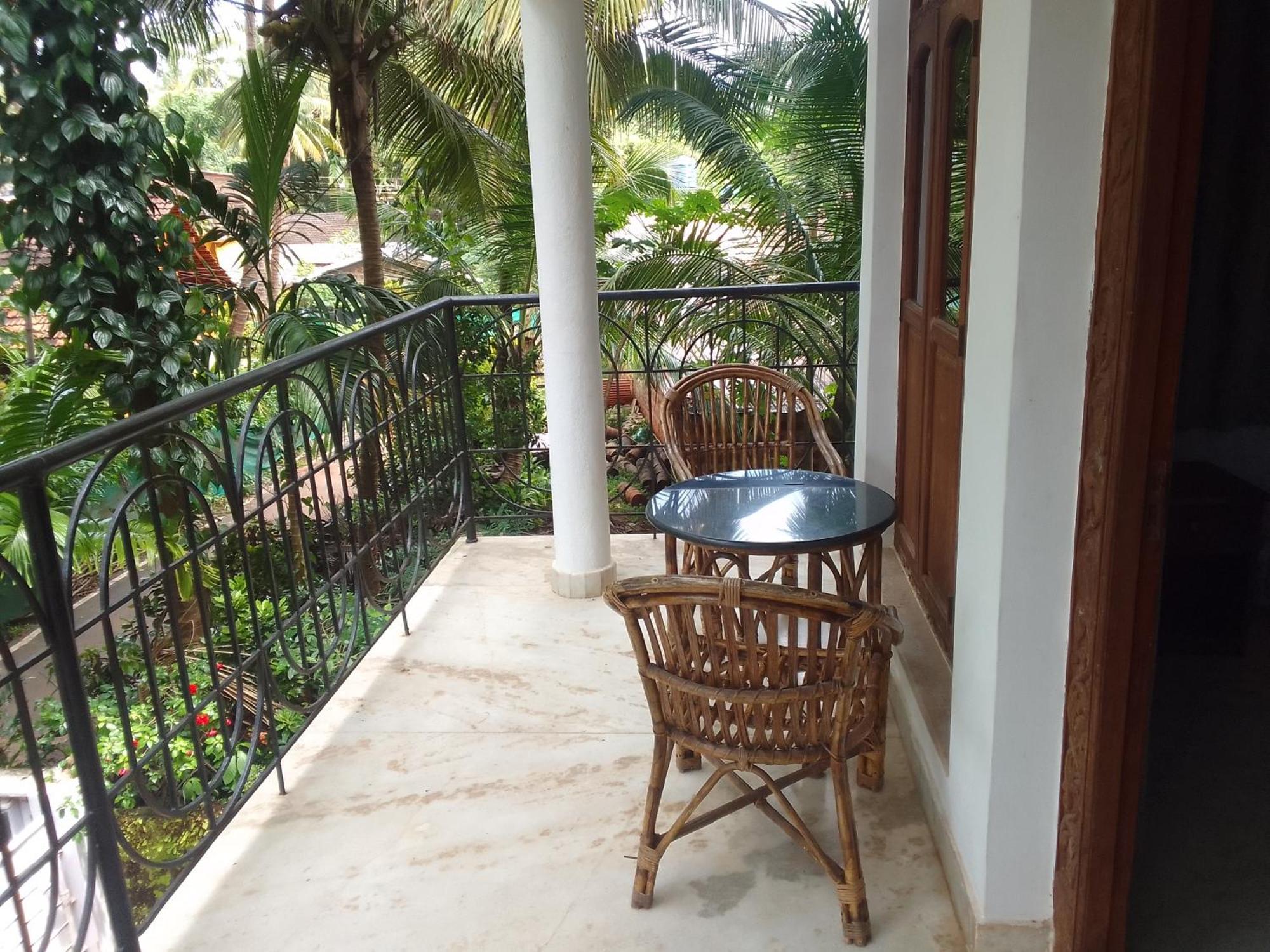 Peaceful Rooms At Pande Residency Patnem Beach Exterior photo